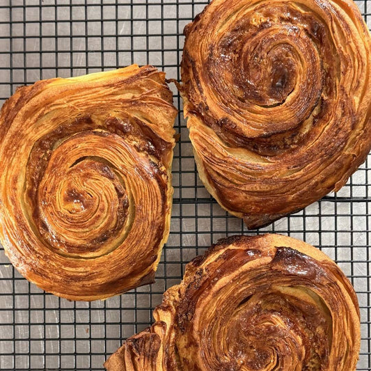 Croissant Roll de Arequipe y queso Crema